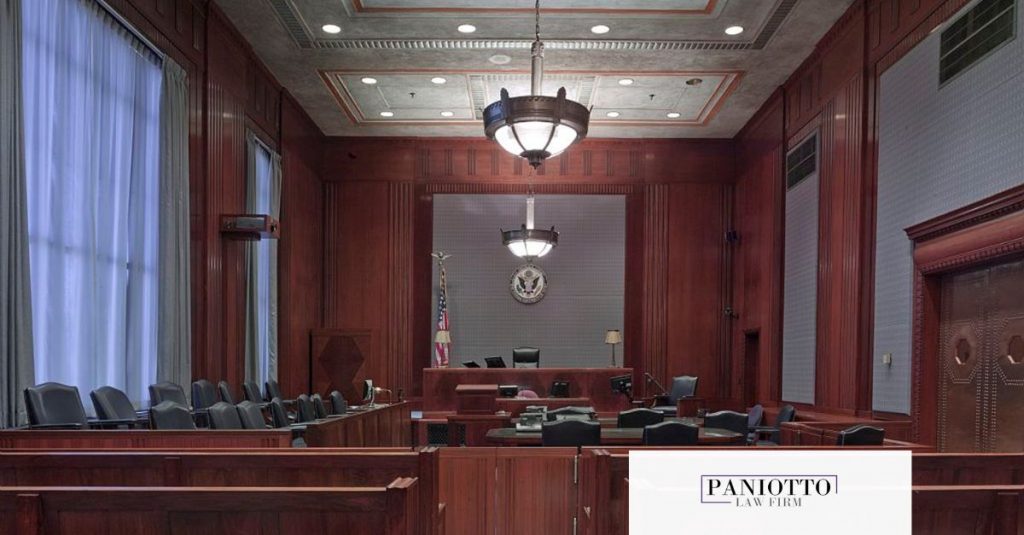el tema del ICE en los tribunales